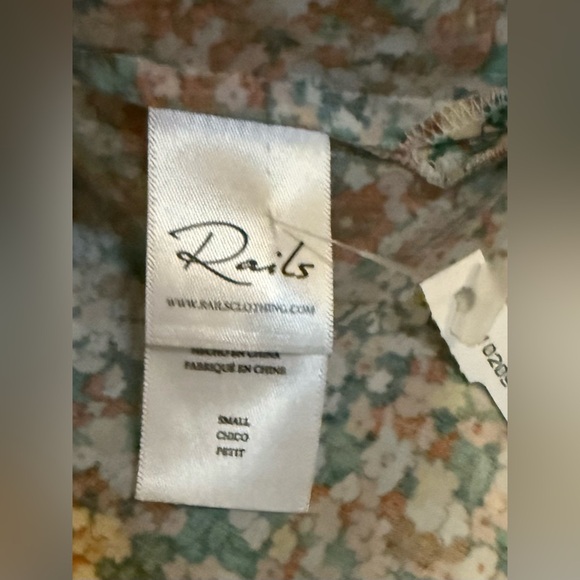 NWT-Rails Amal Floral Blouse - Size Small | - Picture 5 of 5